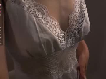 angela whitie