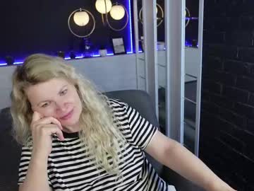 blue eyes olivi