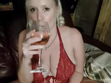 bouncybella28
