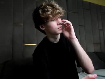 curlytwinkboy