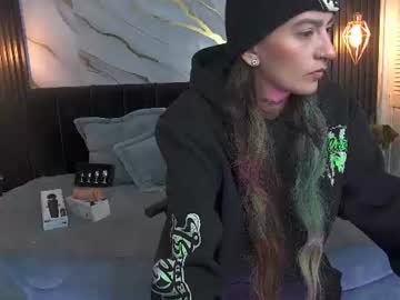 dark dominika