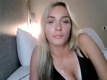 elliebellyy