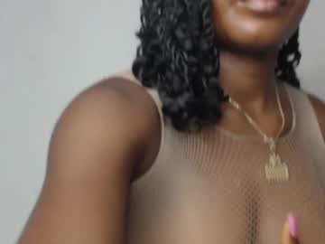 lizzy petite
