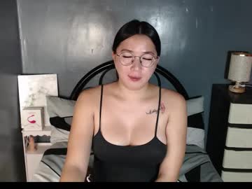 prettypetiteash