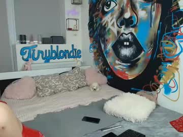 tiny blondiexxx